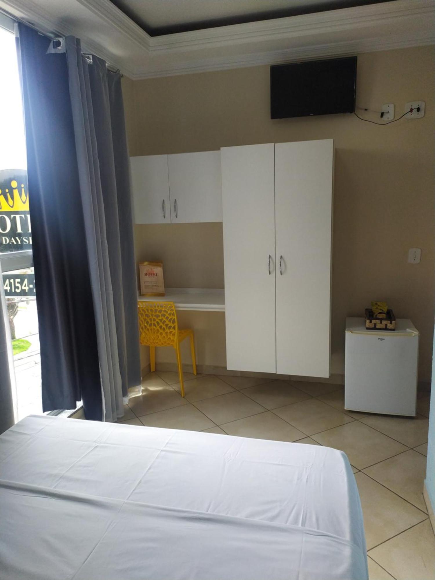 Hotel Dayse Santana de Parnaíba Oda fotoğraf