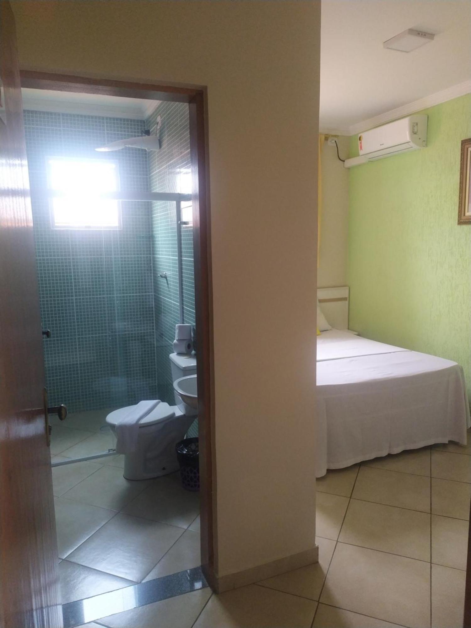 Hotel Dayse Santana de Parnaíba Oda fotoğraf